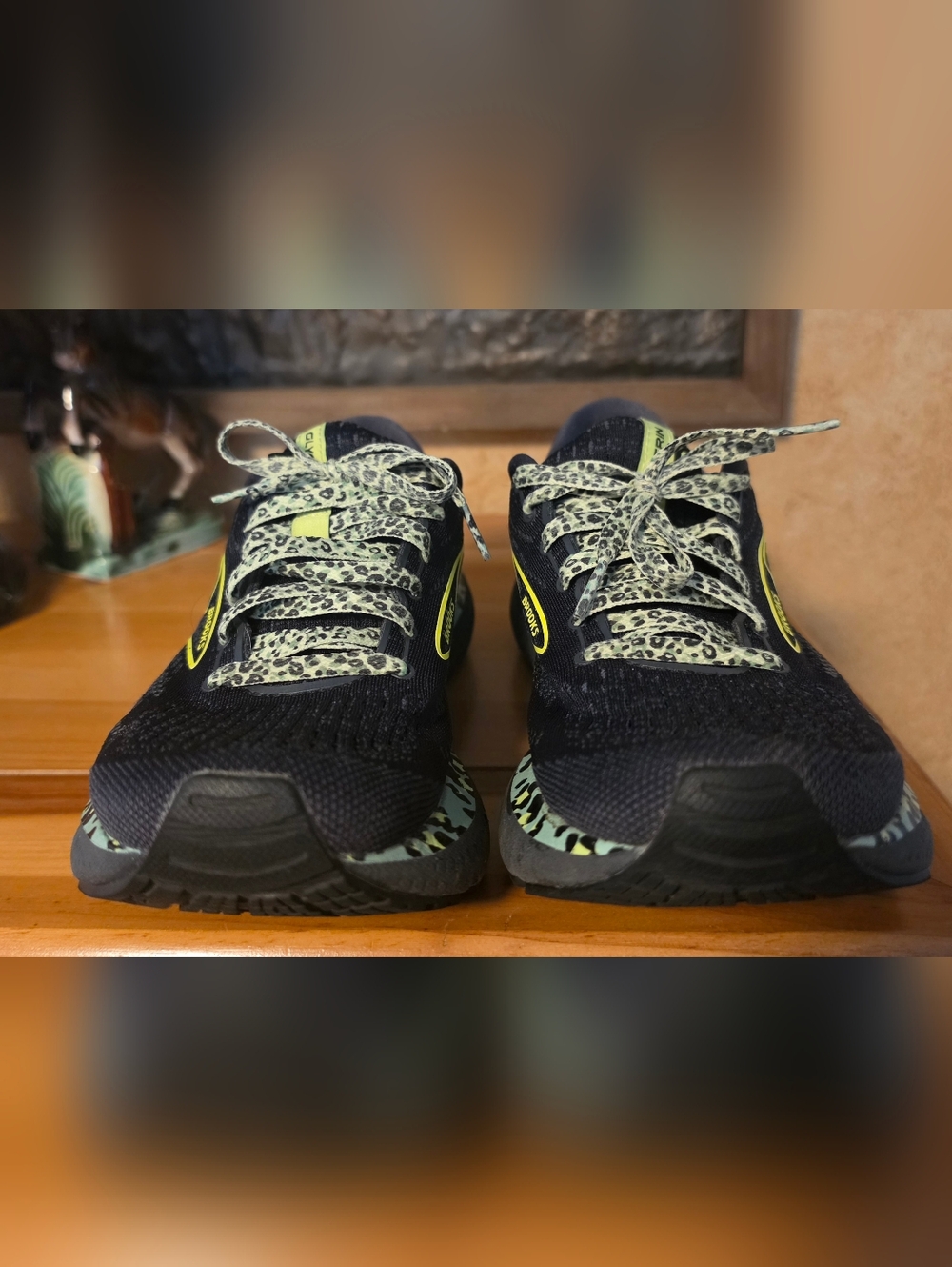 Brooks Women's Black Neon Yellow & Mint Athletic Running Shoes - Picture 3 of 8